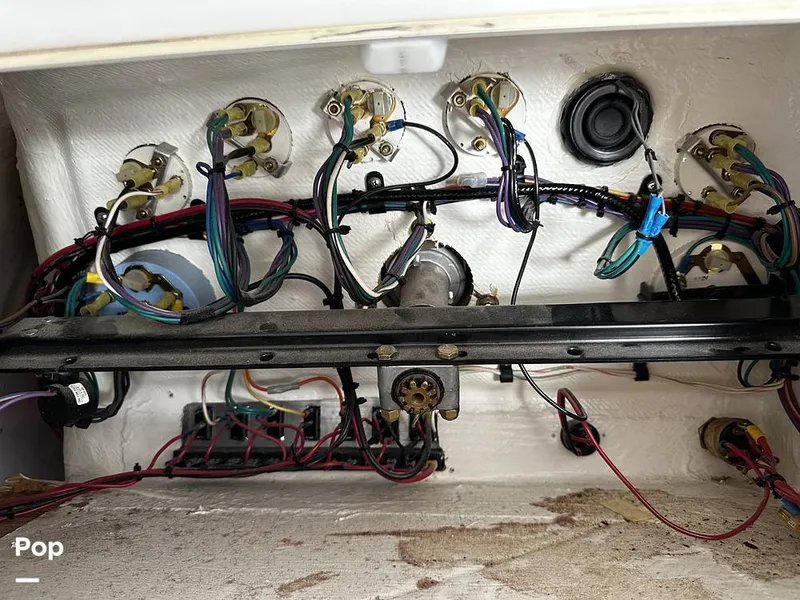 Slide: The Image of Commander 26 Signature 2000 - 15882956