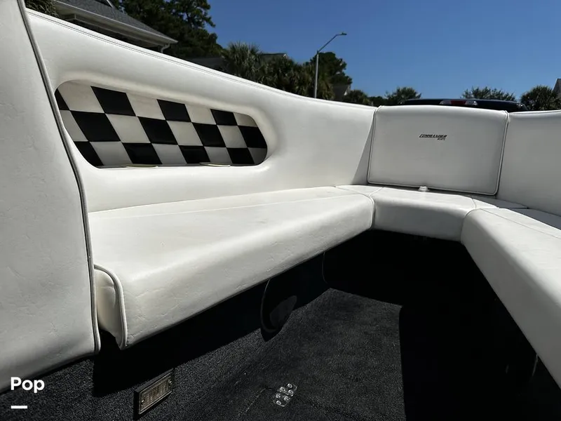 Slide: The Image of Commander 26 Signature 2000 - 15882958