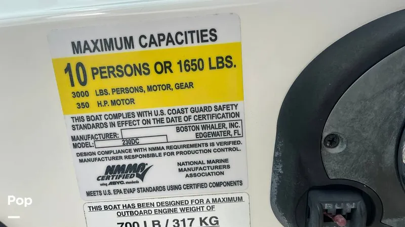 Slide: The Image of Boston Whaler 230 Vantage 2019 - 15825078