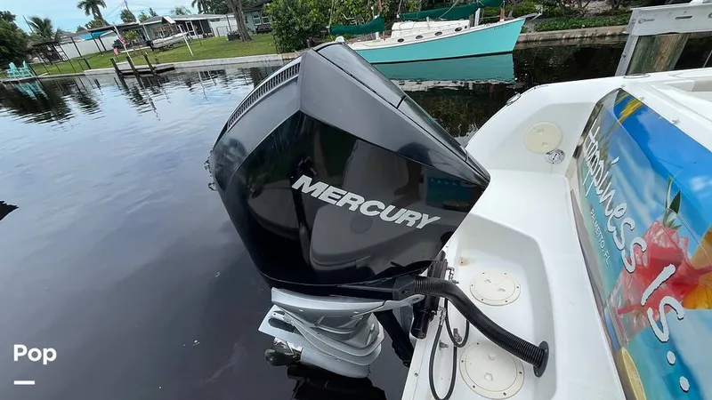 Slide: The Image of Boston Whaler 230 Vantage 2019 - 15825062