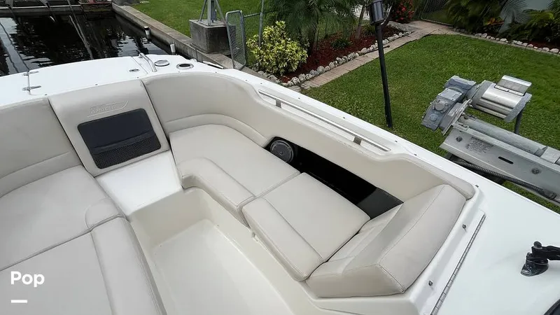 Slide: The Image of Boston Whaler 230 Vantage 2019 - 15825089