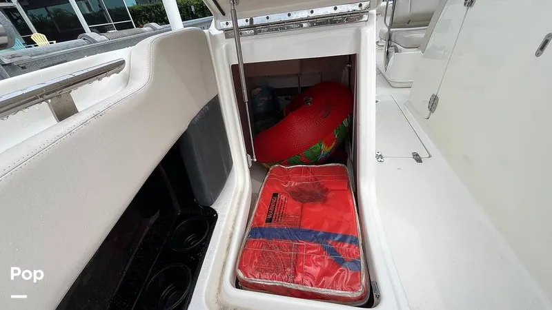 Slide: The Image of Boston Whaler 230 Vantage 2019 - 15825091