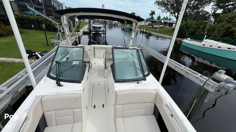 Slide: The Image of Boston Whaler 230 Vantage 2019 - 15825102