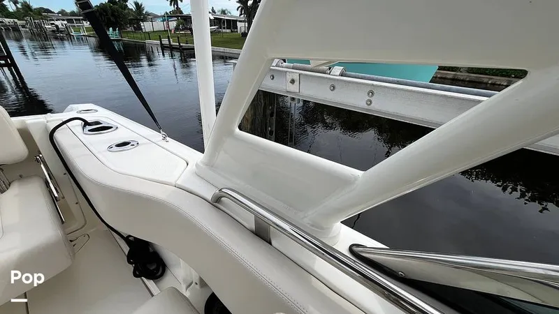 Slide: The Image of Boston Whaler 230 Vantage 2019 - 15825111