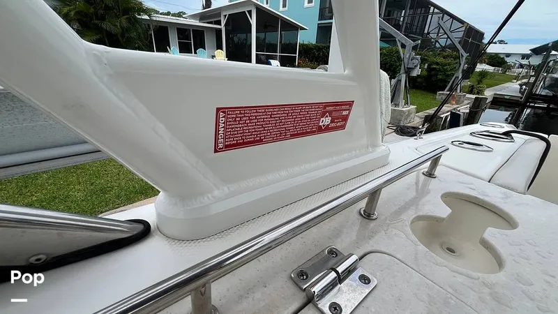 Slide: The Image of Boston Whaler 230 Vantage 2019 - 15825112