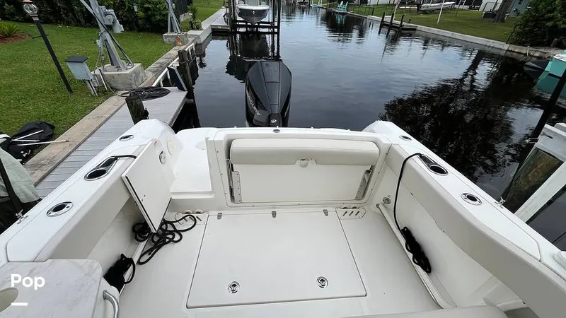 Slide: The Image of Boston Whaler 230 Vantage 2019 - 15825066