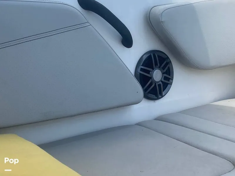 Slide: The Image of Sea Ray 210 SPX 2022 - 15794198