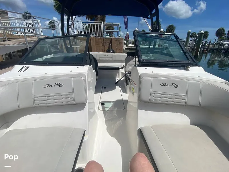 Slide: The Image of Sea Ray 210 SPX 2022 - 15794199