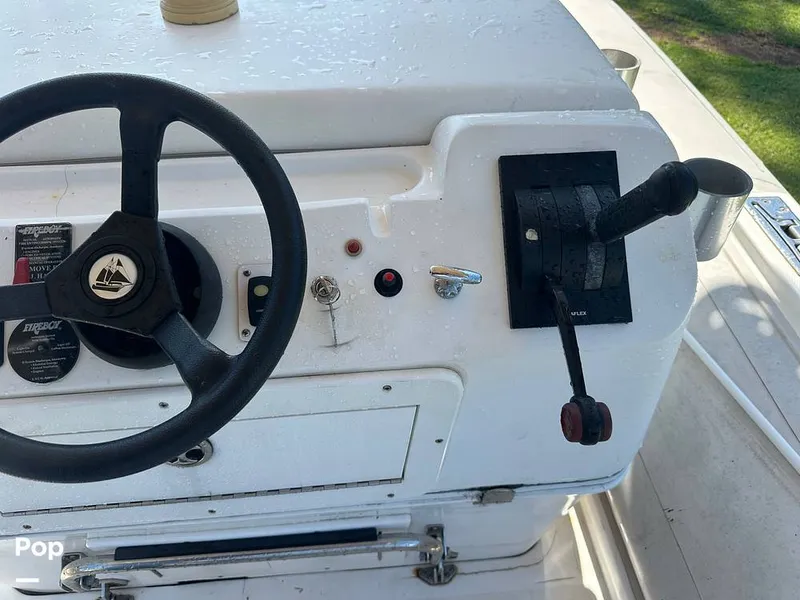 Slide: The Image of Nautica 18.6' Wide Body 2010 - 15843313