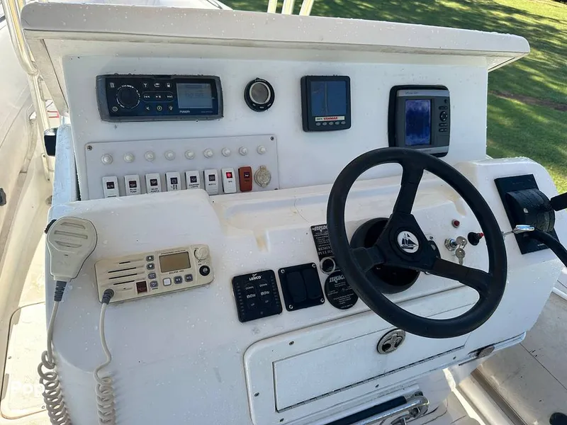 Slide: The Image of Nautica 18.6' Wide Body 2010 - 15843321