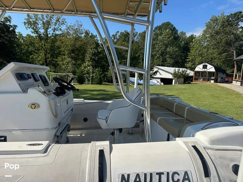 Slide: The Image of Nautica 18.6' Wide Body 2010 - 15843336