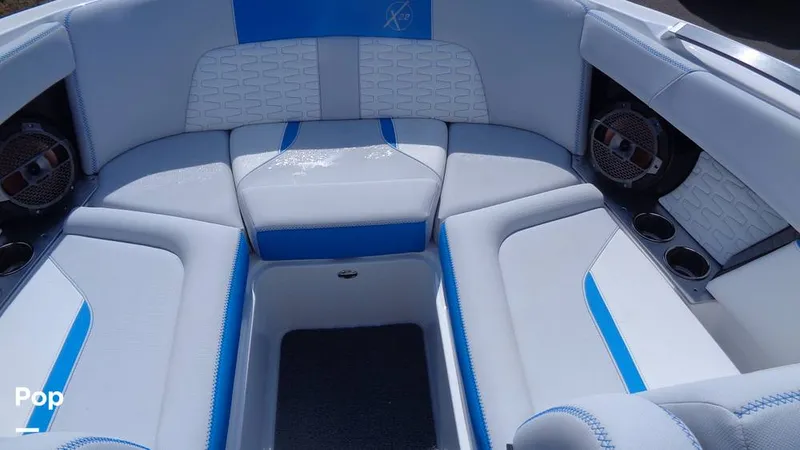 Slide: The Image of Mastercraft X22 2021 - 15801461