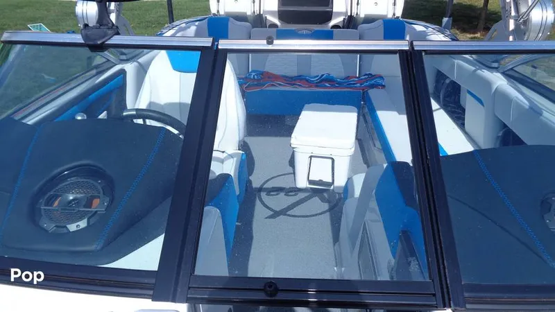 Slide: The Image of Mastercraft X22 2021 - 15801476