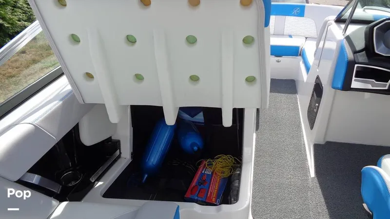 Slide: The Image of Mastercraft X22 2021 - 15801482