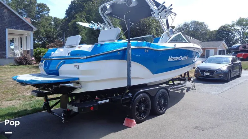 Slide: The Image of Mastercraft X22 2021 - 15801432