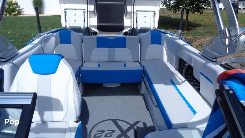 Slide: The Image of Mastercraft X22 2021 - 15801488