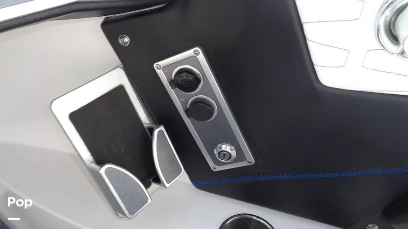 Slide: The Image of Mastercraft X22 2021 - 15801491