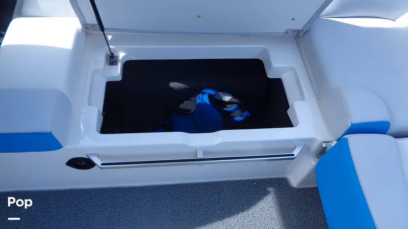 Slide: The Image of Mastercraft X22 2021 - 15801494