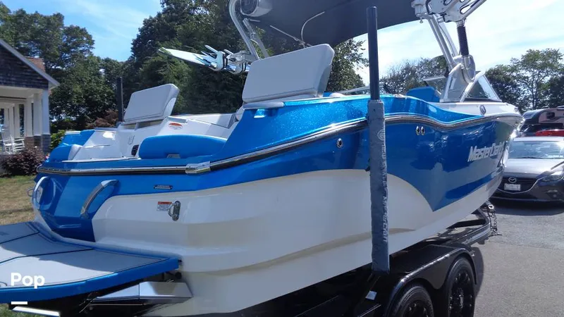 Slide: The Image of Mastercraft X22 2021 - 15801433