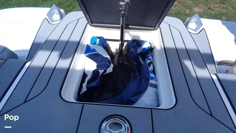 Slide: The Image of Mastercraft X22 2021 - 15801511