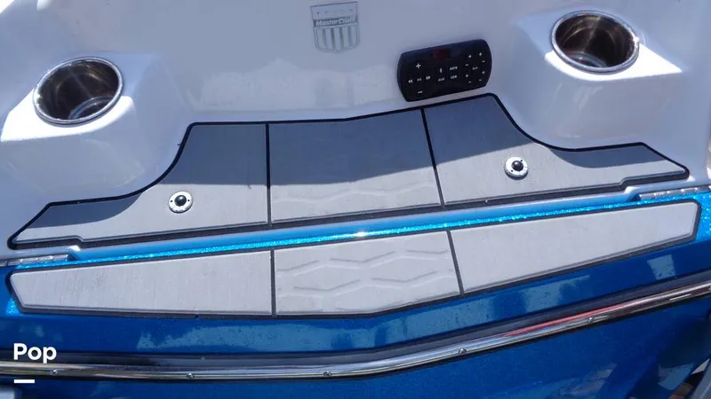 Slide: The Image of Mastercraft X22 2021 - 15801517