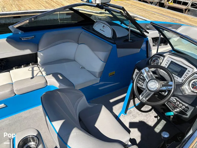 Slide: The Image of Helm/passenger Seating With Storage - 15945764