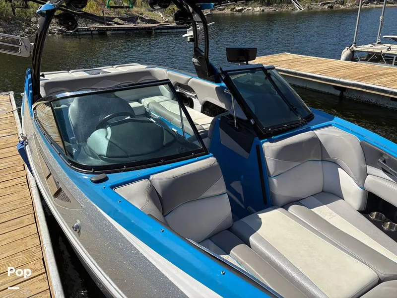 Slide: The Image of Walk Through Windshield - 15945746