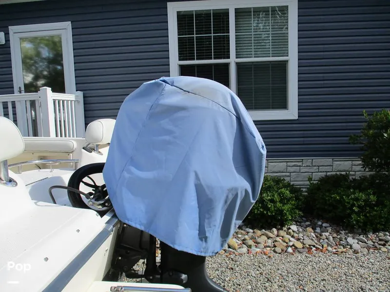 Slide: The Image of ENGINE COVER - 15817568