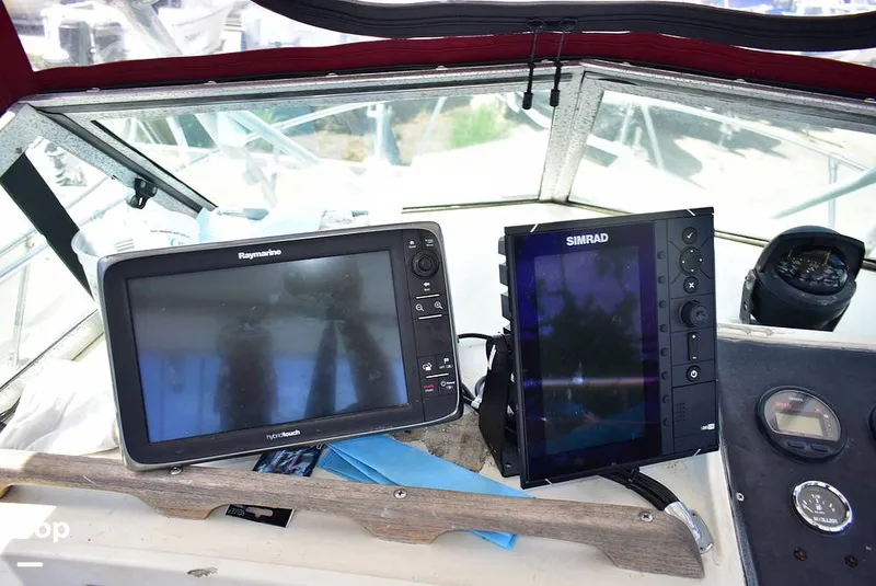 Slide: The Image of Grady-White 240 Offshore 1980 - 15847122