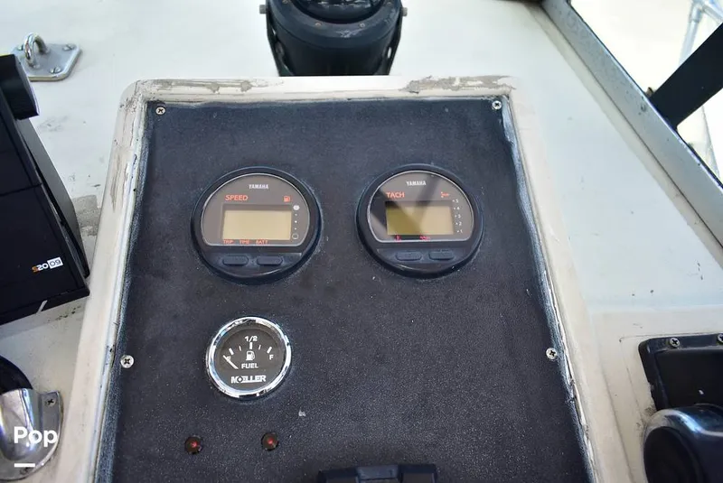 Slide: The Image of Grady-White 240 Offshore 1980 - 15847124