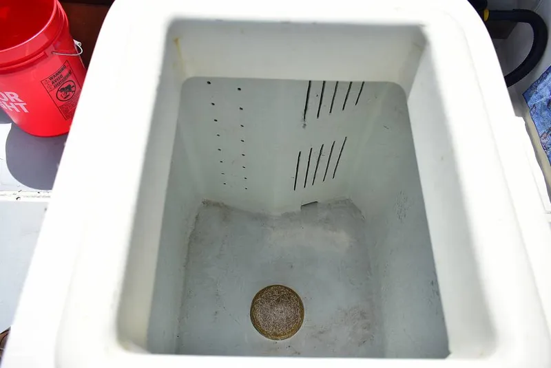 Slide: The Image of Grady-White 240 Offshore 1980 - 15847131