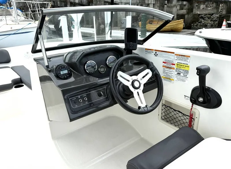 Slide: The Image of Bayliner VR6 OB 2021 - 15842438