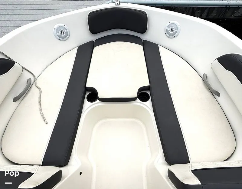 Slide: The Image of Bayliner VR6 OB 2021 - 15842426