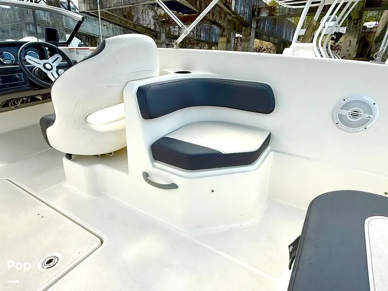 Slide: The Image of Bayliner VR6 OB 2021 - 15842403