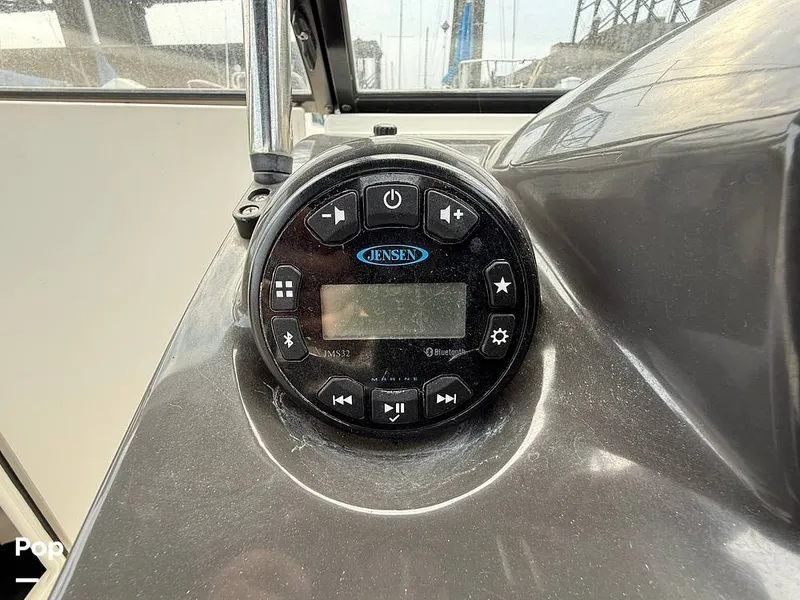 Slide: The Image of Bayliner VR6 OB 2021 - 15842417