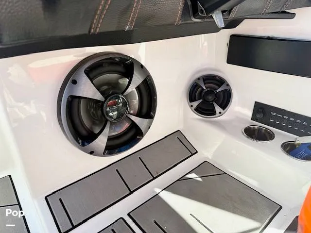 Slide: The Image of Malibu Wakesetter 21 VLX 2017 - 15830643