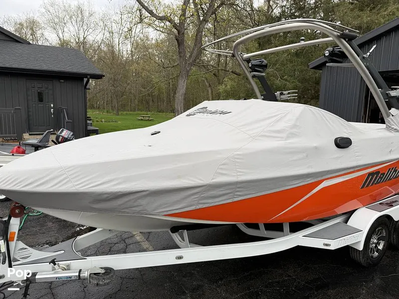 Slide: The Image of Malibu Wakesetter 21 VLX 2017 - 16413851