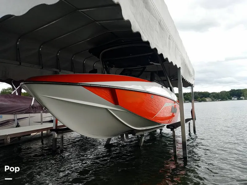 Slide: The Image of Malibu Wakesetter 21 VLX 2017 - 15852815