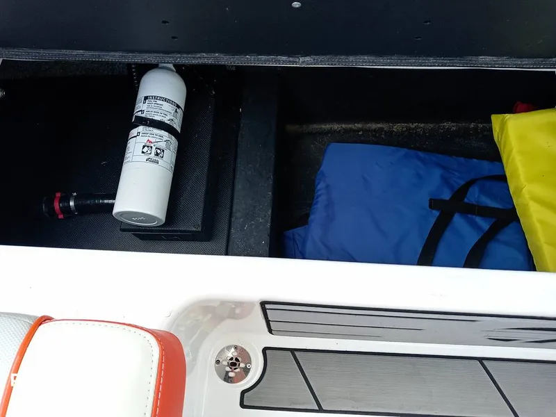 Slide: The Image of Malibu Wakesetter 21 VLX 2017 - 15830680