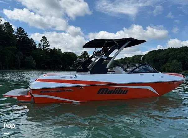 Slide: The Image of Malibu Wakesetter 21 VLX 2017 - 15852818