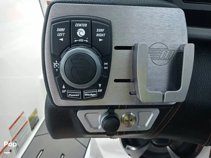 Slide: The Image of Malibu Wakesetter 21 VLX 2017 - 15830707