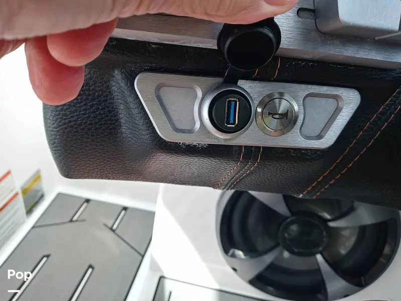 Slide: The Image of Malibu Wakesetter 21 VLX 2017 - 15830709