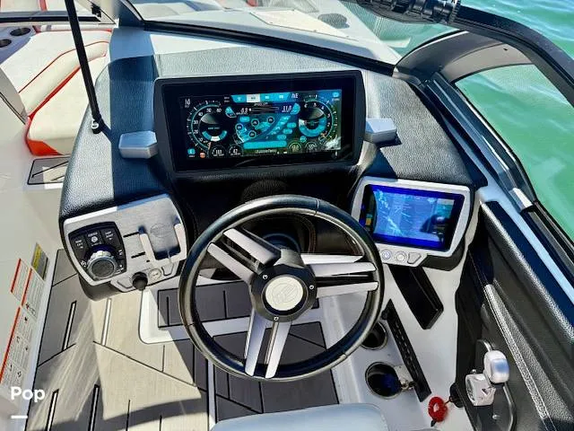 Slide: The Image of Malibu Wakesetter 21 VLX 2017 - 15830642