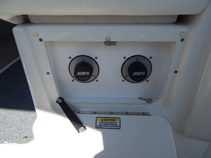 Slide: The Image of Sea Ray 320 Sundancer 2006 - 15857795