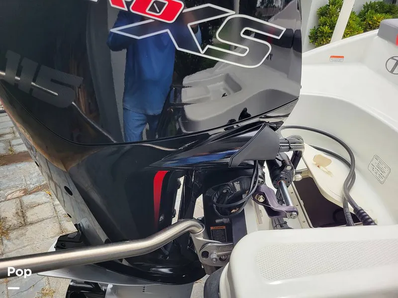 Slide: The Image of Tahoe T18 2022 - 15829822