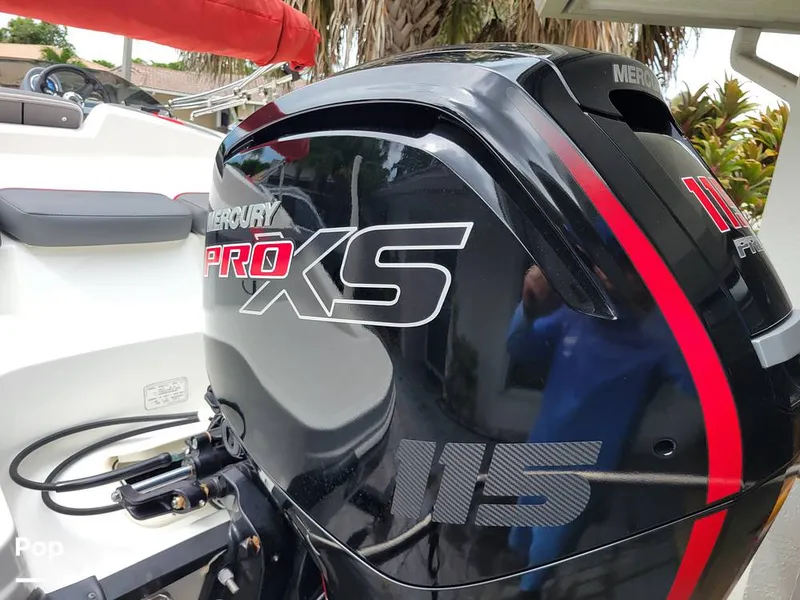 Slide: The Image of Tahoe T18 2022 - 15829825