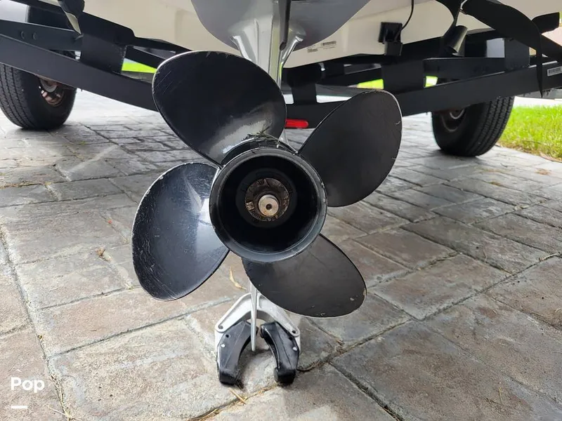 Slide: The Image of Tahoe T18 2022 - 15829830