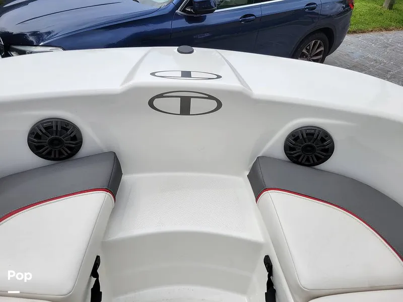 Slide: The Image of Tahoe T18 2022 - 15829834