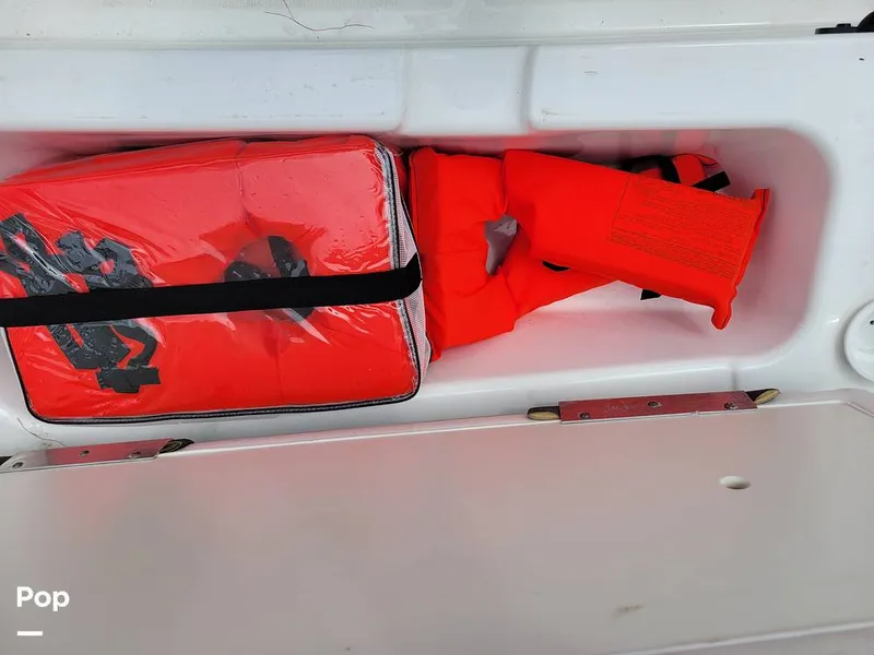 Slide: The Image of Tahoe T18 2022 - 15829836