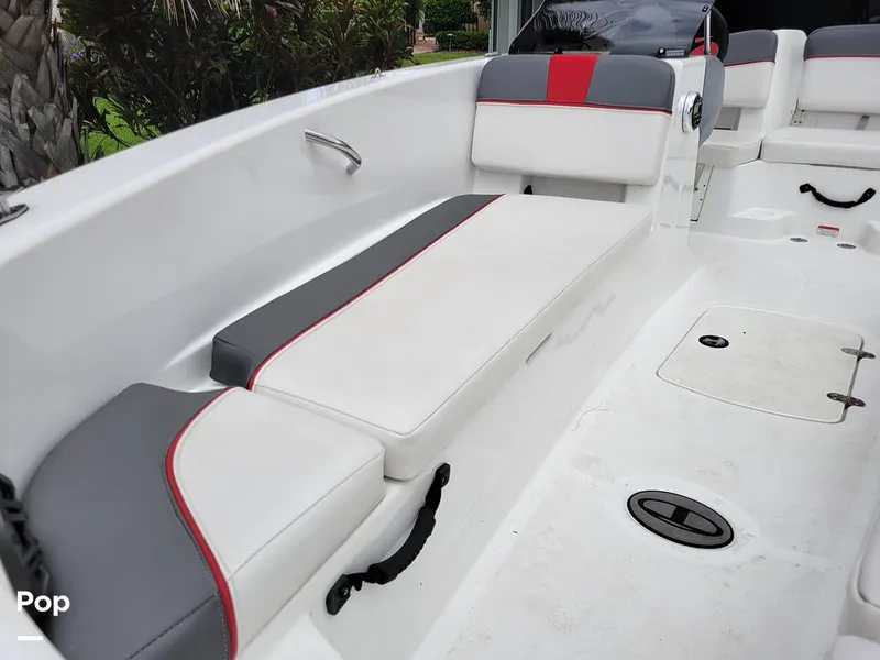 Slide: The Image of Tahoe T18 2022 - 15829818